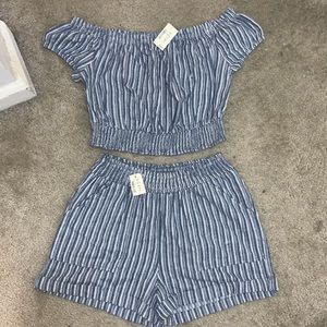 Aeropostale off the shoulder top and matching shorts set!